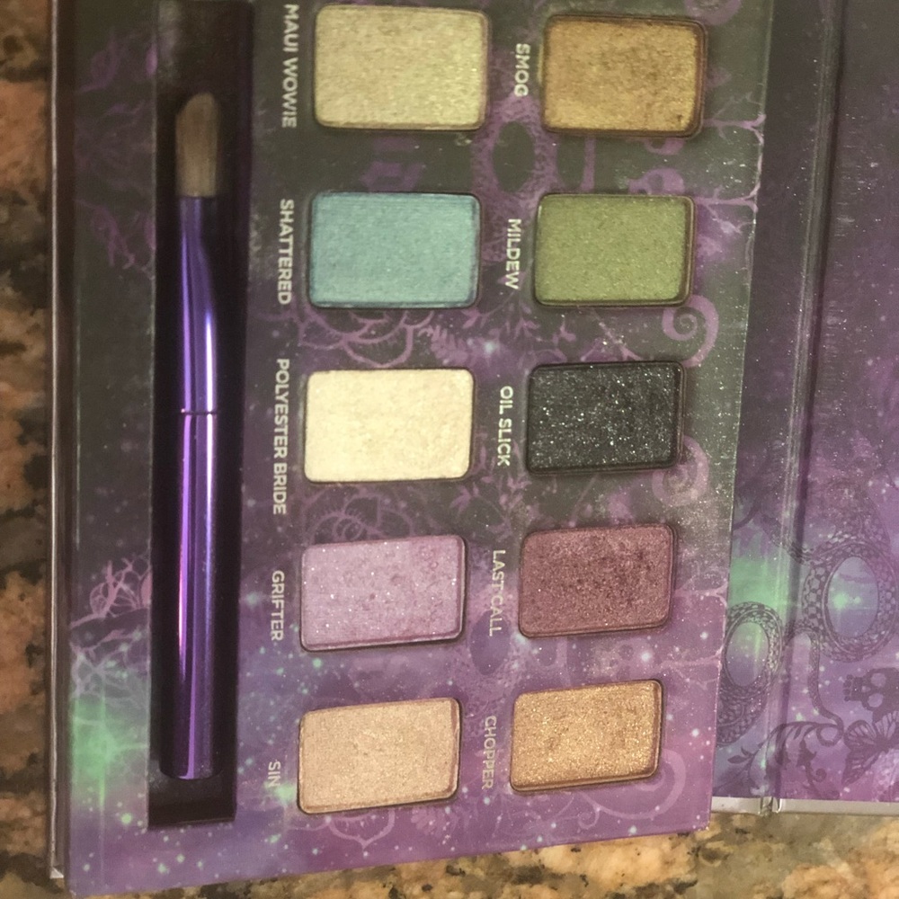Urban decay eyeshadow palette - Picture 3 of 8